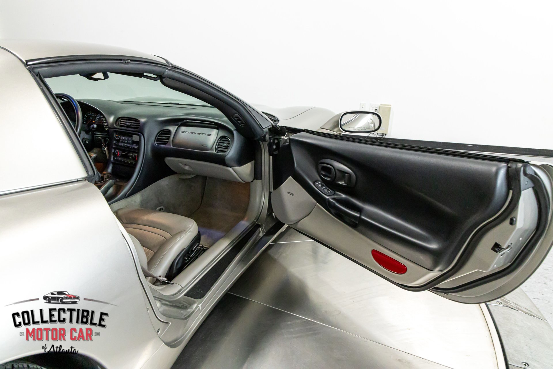 Used 2000 Chevrolet Corvette Coupe w/ Memory Pkg image 88