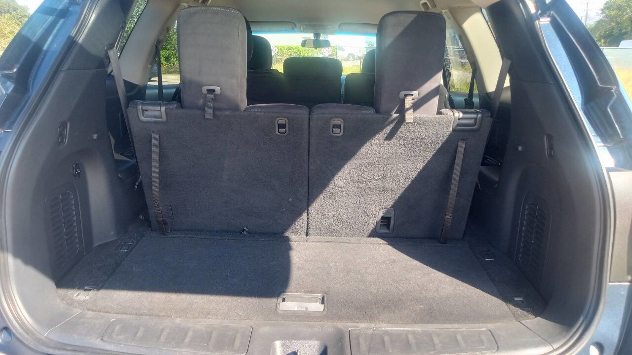 Used 2014 Nissan Pathfinder SV image 15