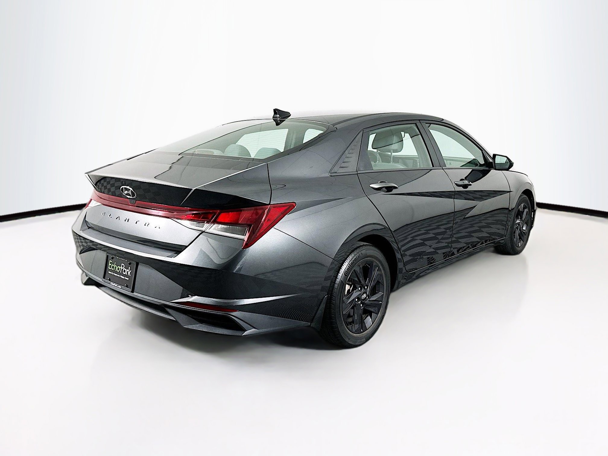 Used 2023 Hyundai Elantra SEL image 9
