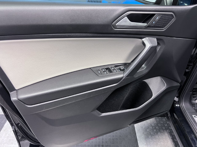 Certified 2021 Volkswagen Tiguan SE R-Line FWD image 7