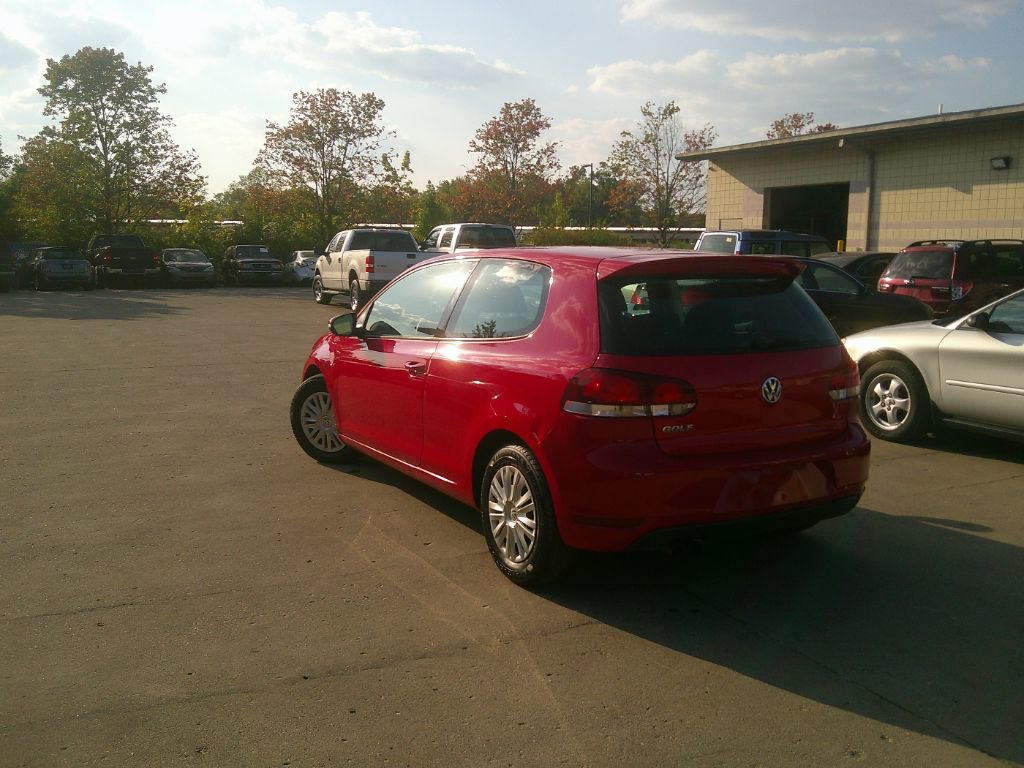 Used 2013 Volkswagen Golf 2-Door image 4
