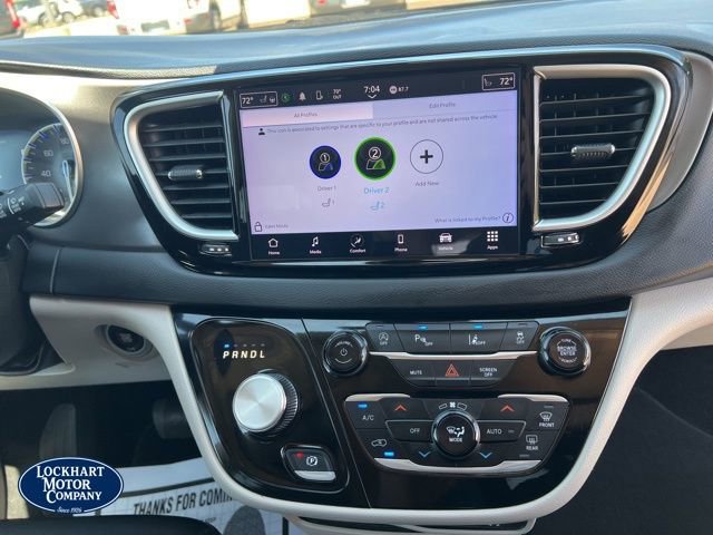 Used 2023 Chrysler Pacifica Touring-L image 26