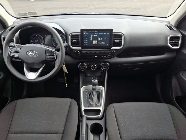 Certified 2022 Hyundai Venue SE FWD image 15