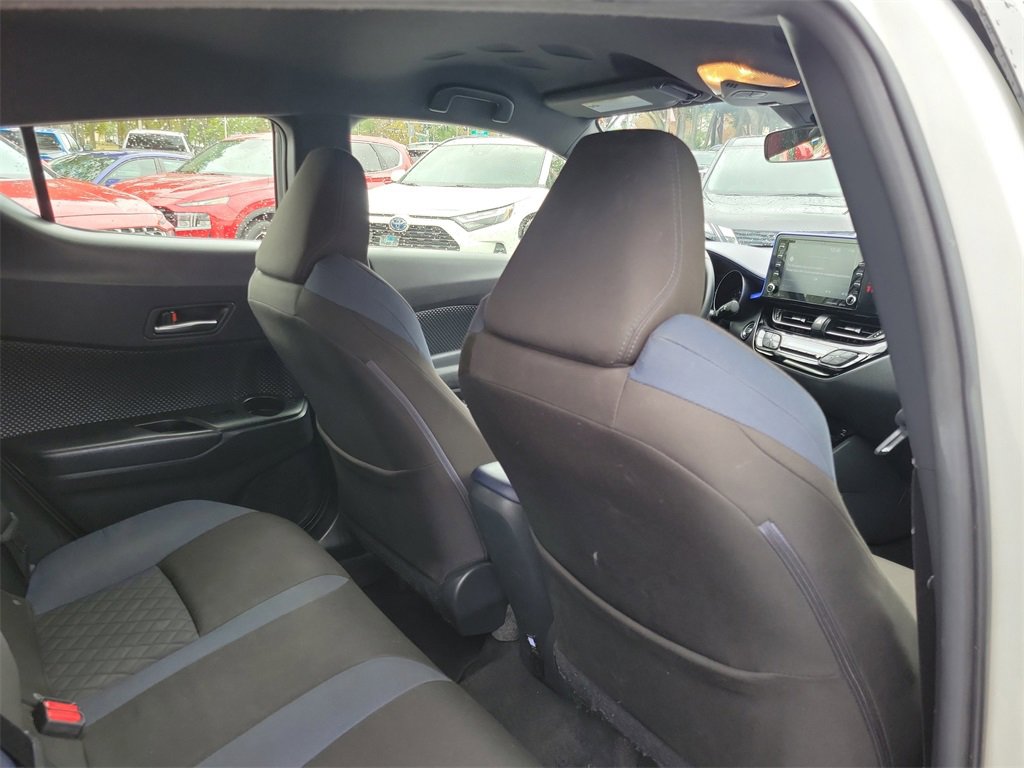 Used 2020 Toyota C-HR LE image 41