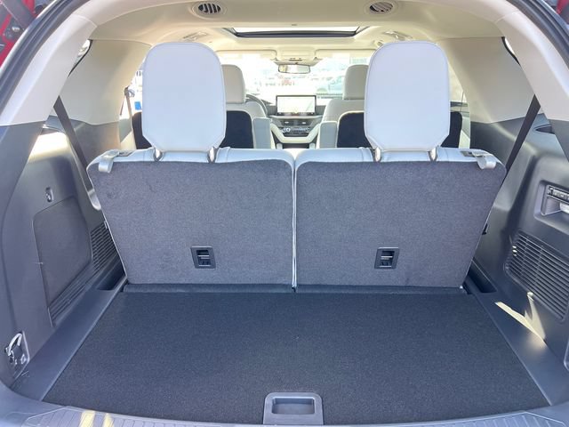 New 2026 Ford Explorer Platinum w/ LUX Leather Package AWD/4WD image 7