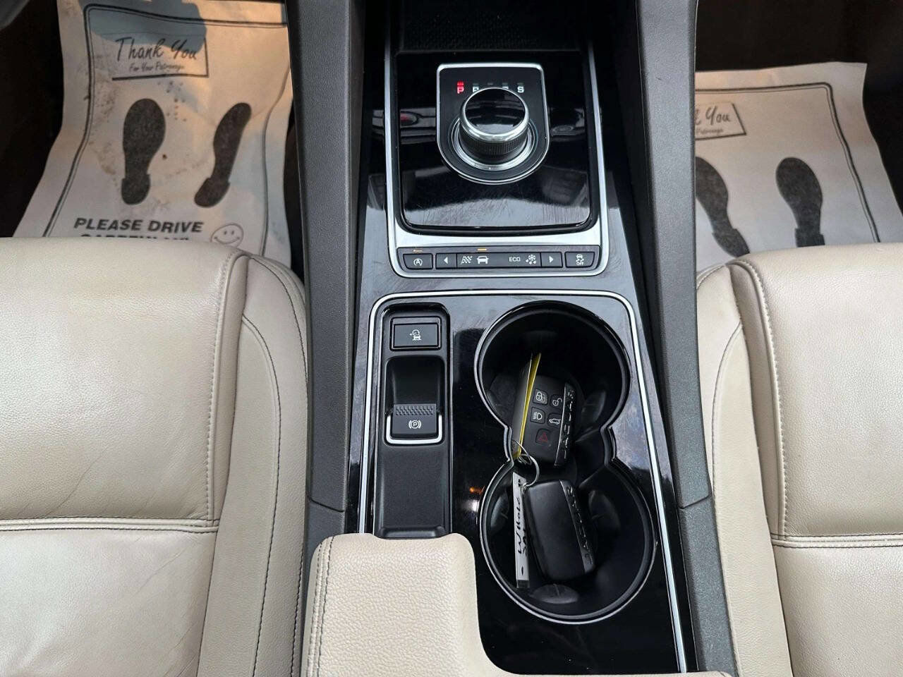 Used 2017 Jaguar F-PACE Prestige AWD/4WD image 19