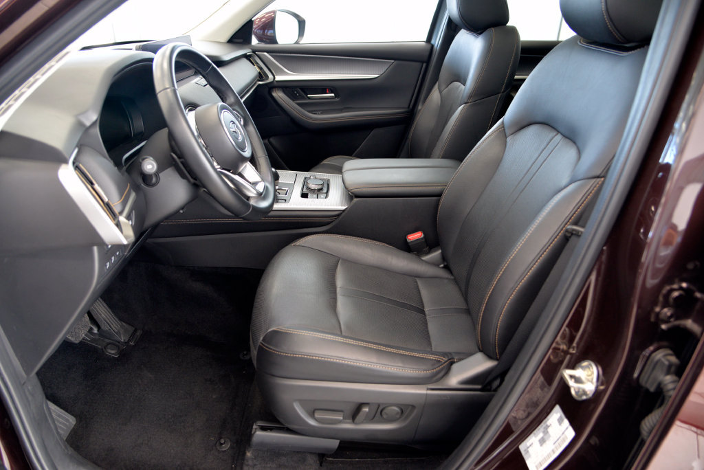 Certified 2024 MAZDA CX-90 Plug-In Hybrid w/ Premium Pkg AWD/4WD image 15