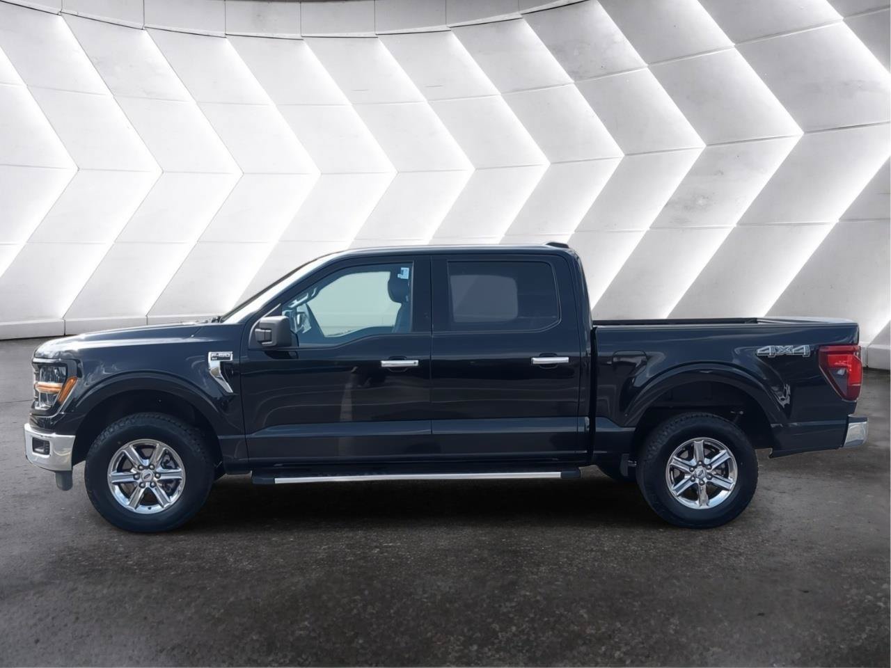 Used 2025 Ford F150 XLT w/ Equipment Group 301A Standard AWD/4WD image 3