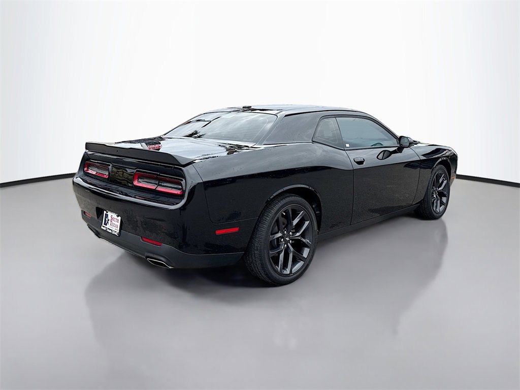 Used 2023 Dodge Challenger SXT w/ Blacktop Package image 7