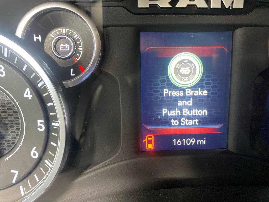 Used 2025 RAM 1500 Big Horn AWD/4WD image 5
