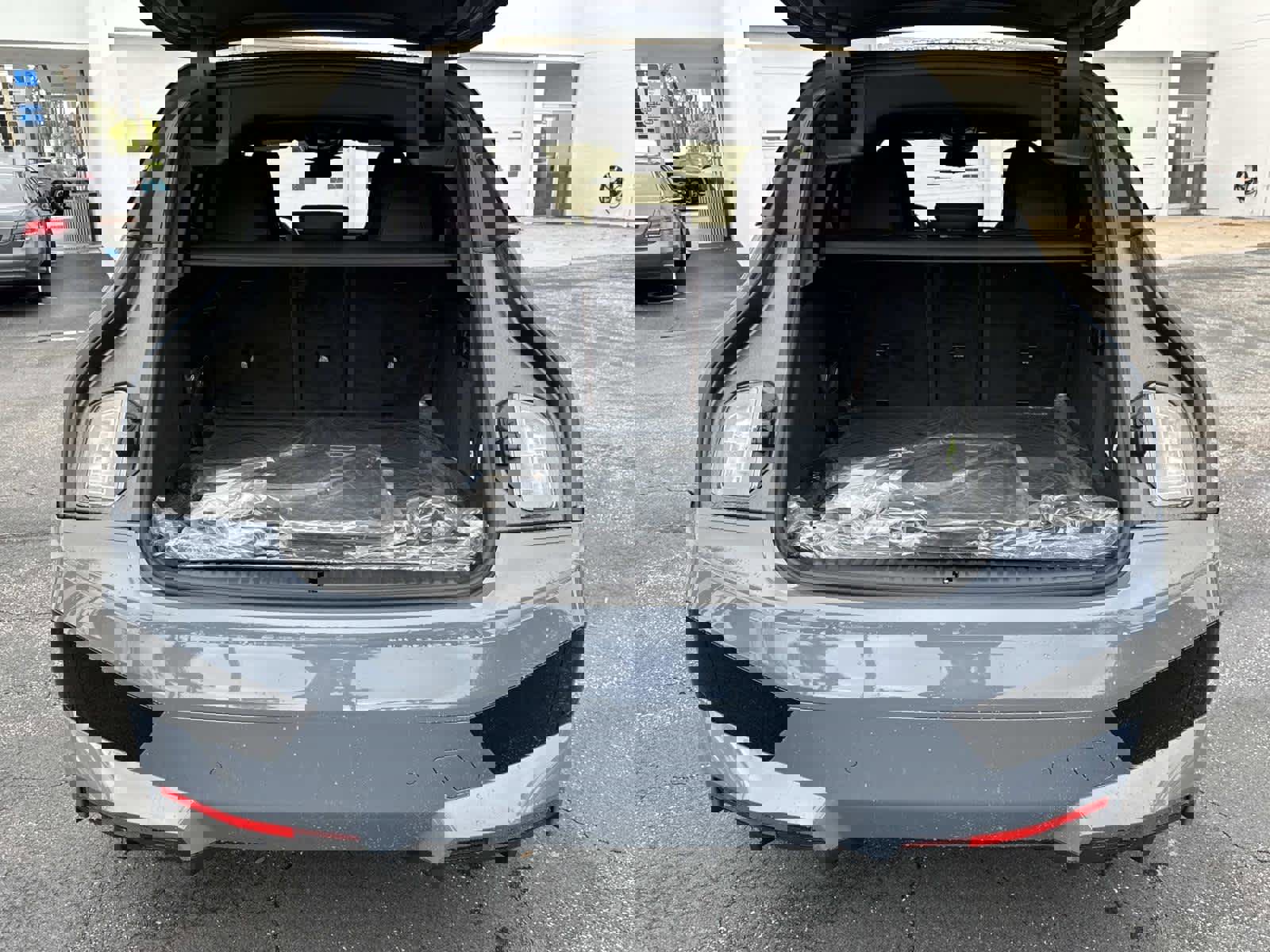 Certified 2025 BMW iX xDrive50 image 11