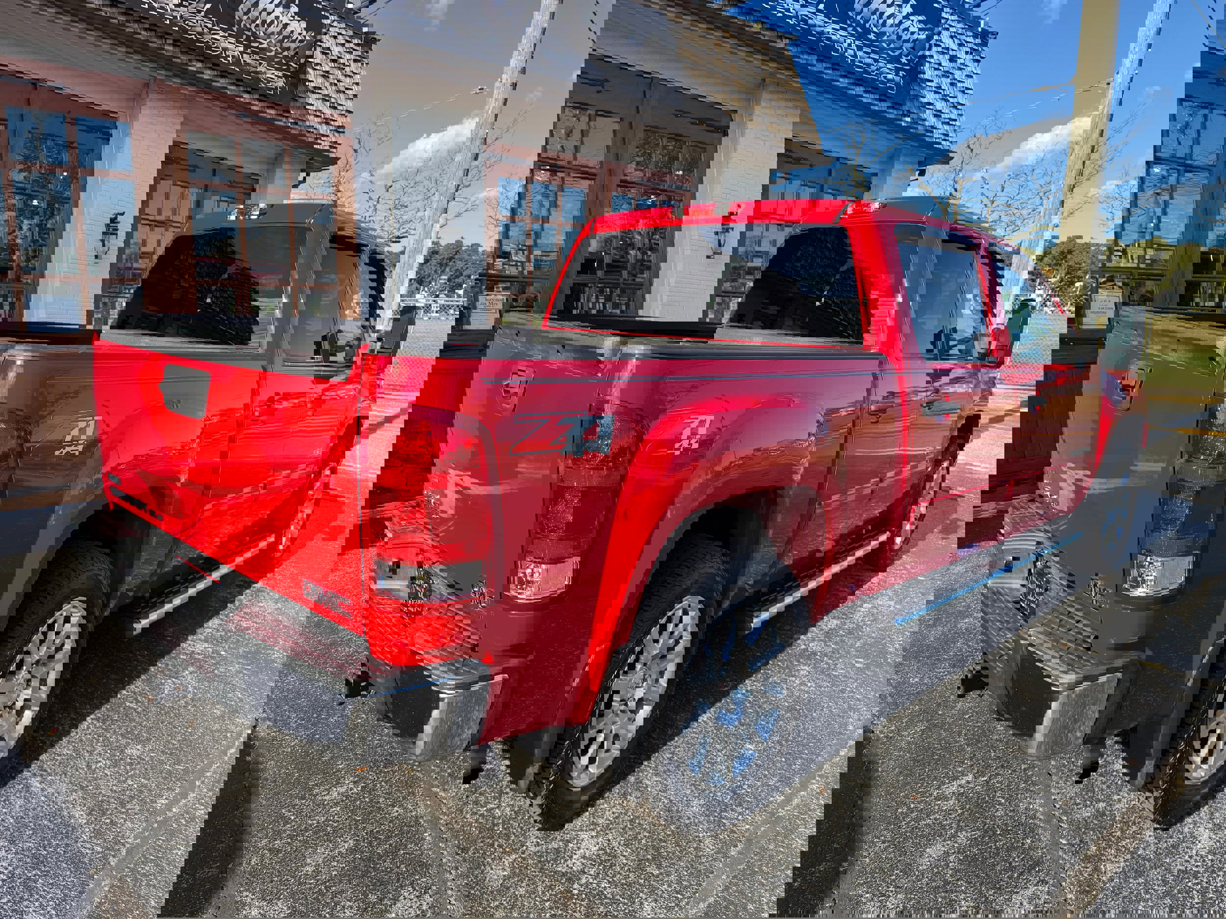 Used 2010 GMC Sierra 1500 SLE w/ Power Pack Plus image 3