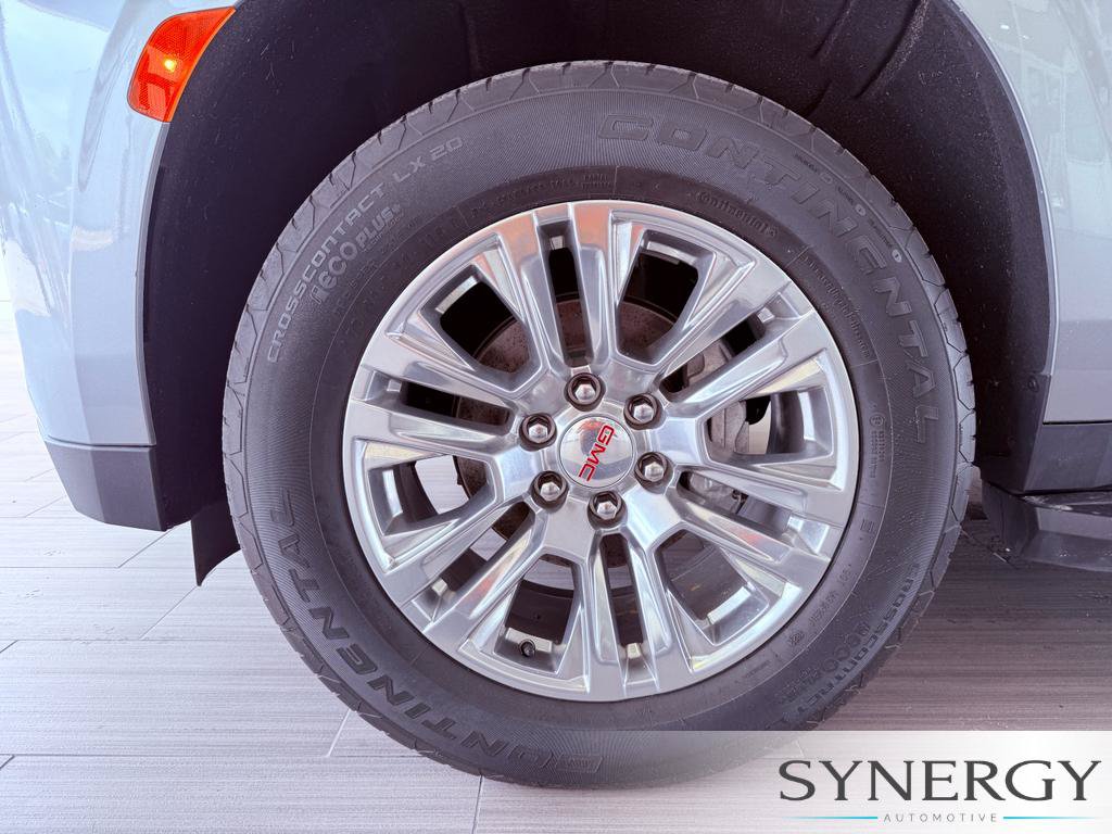 Used 2023 GMC Yukon Denali RWD image 9