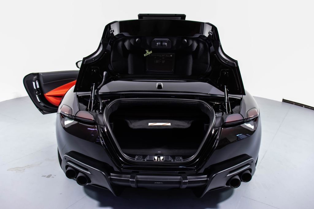 Certified 2025 Ferrari Roma Spider RWD image 24