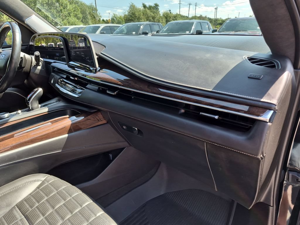 Used 2022 Cadillac Escalade Premium Luxury Platinum AWD/4WD image 43