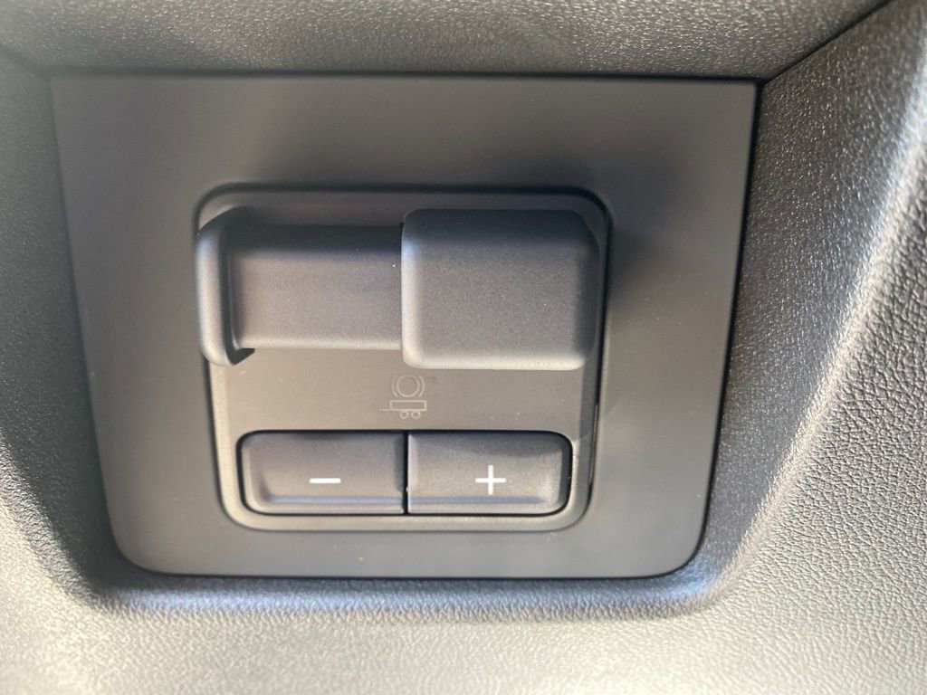 Used 2025 Chevrolet Colorado Trail Boss image 24