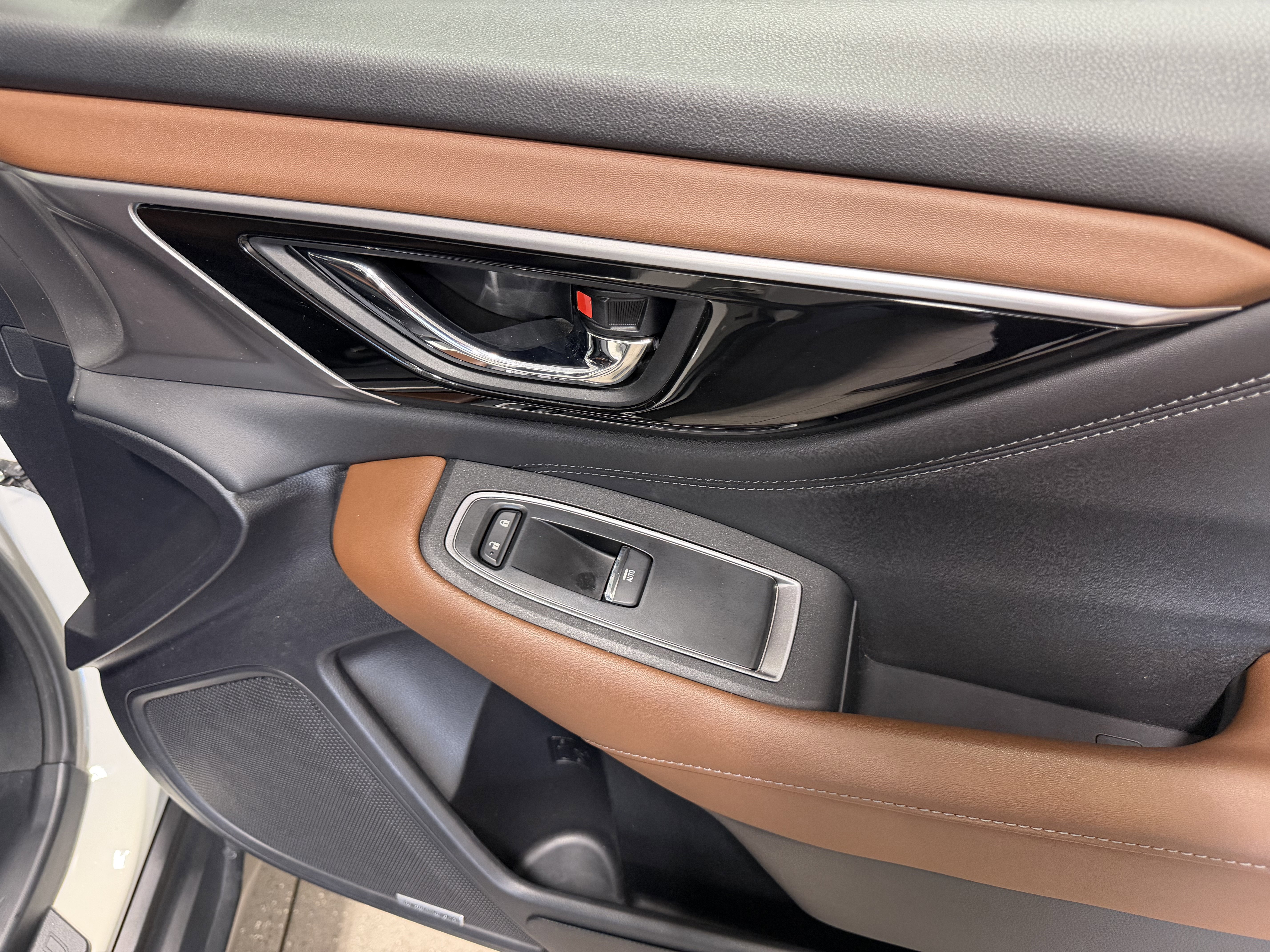 Used 2020 Subaru Outback Touring XT image 22