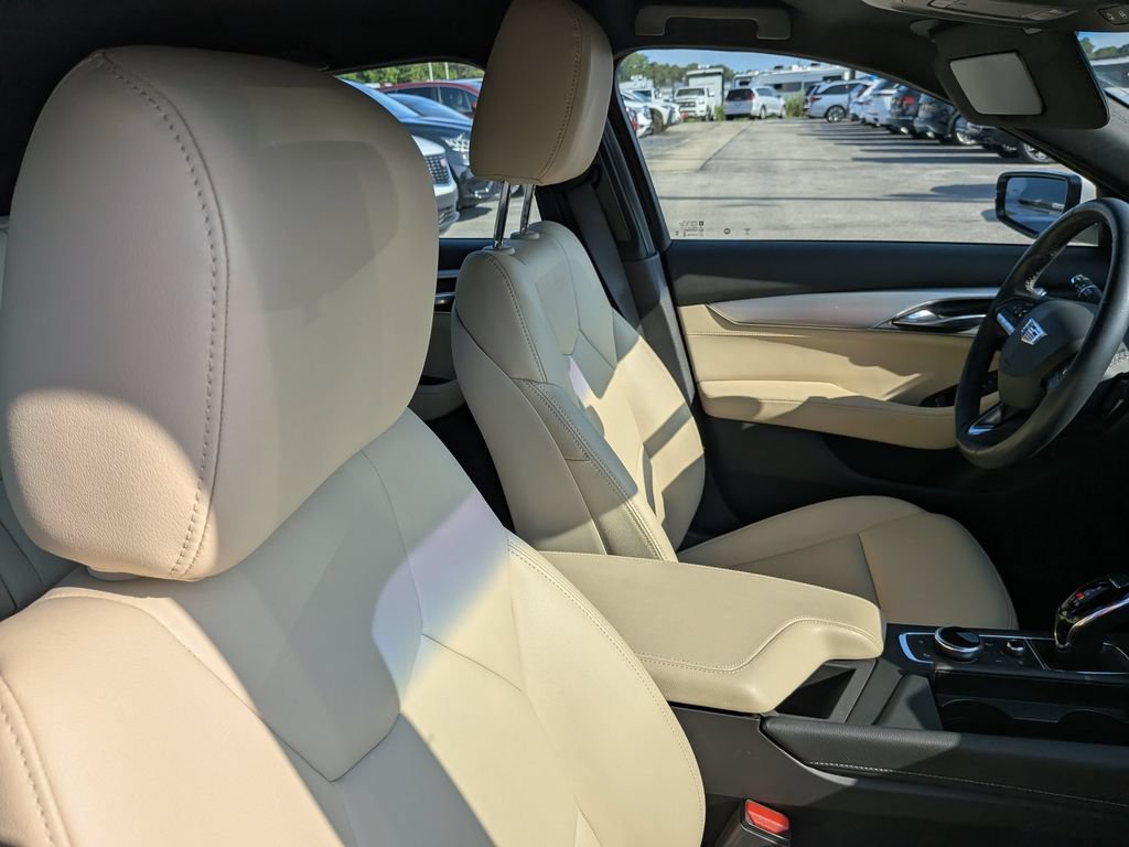 Certified 2024 Cadillac CT5 Luxury w/ Cold Weather Package RWD image 25