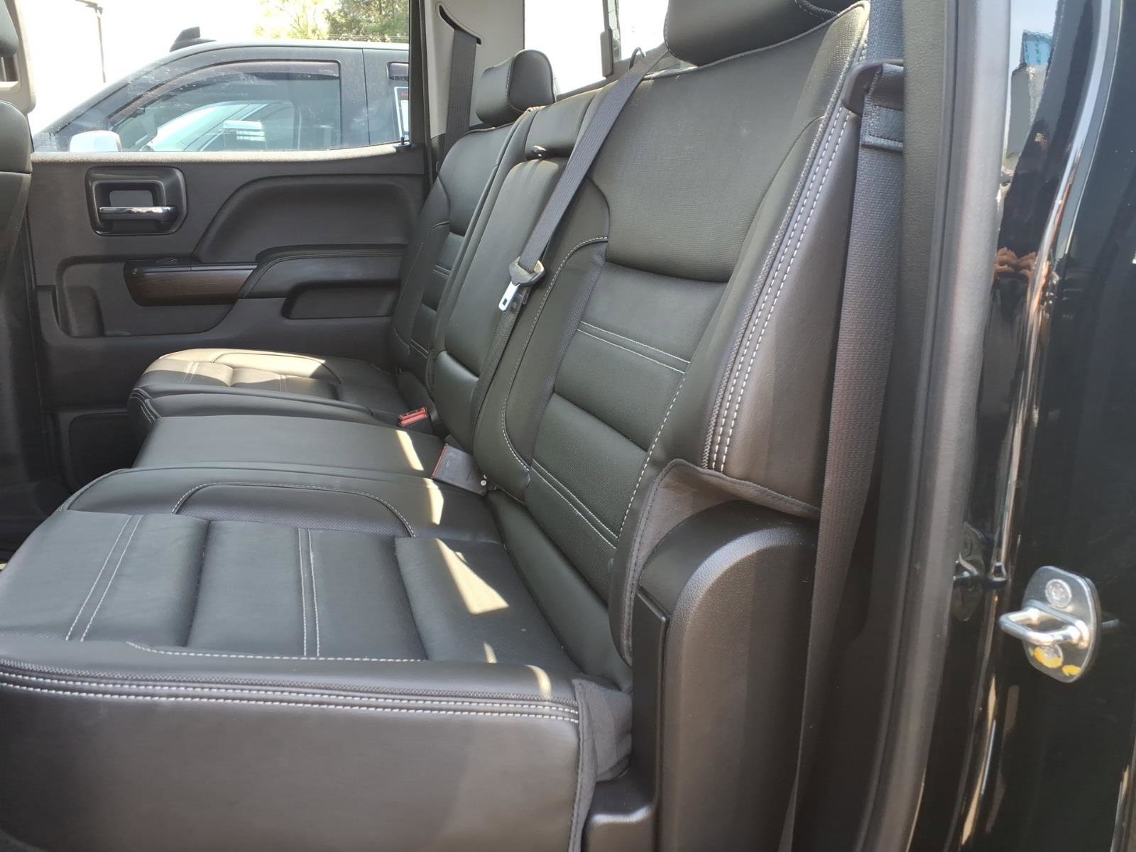 Used 2018 GMC Sierra 3500 Denali w/ Duramax Plus Package AWD/4WD image 23
