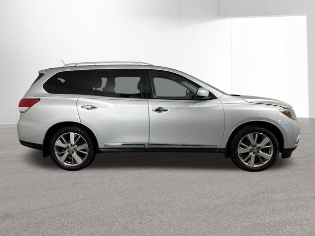 Used 2016 Nissan Pathfinder Platinum image 38