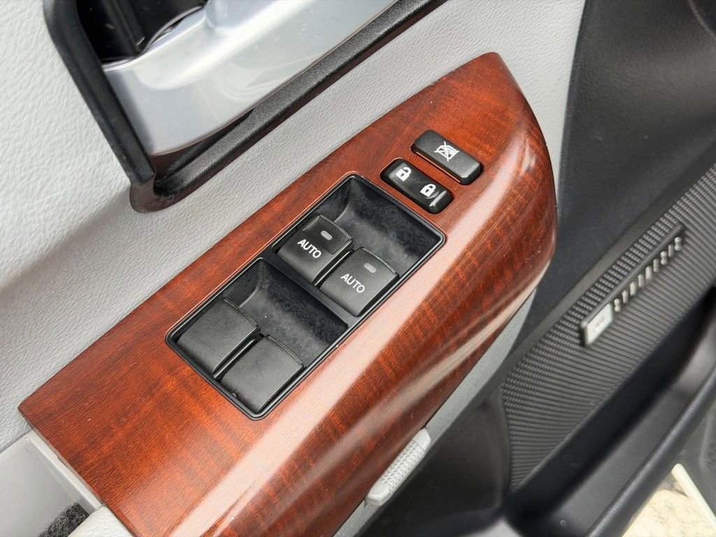 Used 2017 Toyota Sequoia Platinum image 21