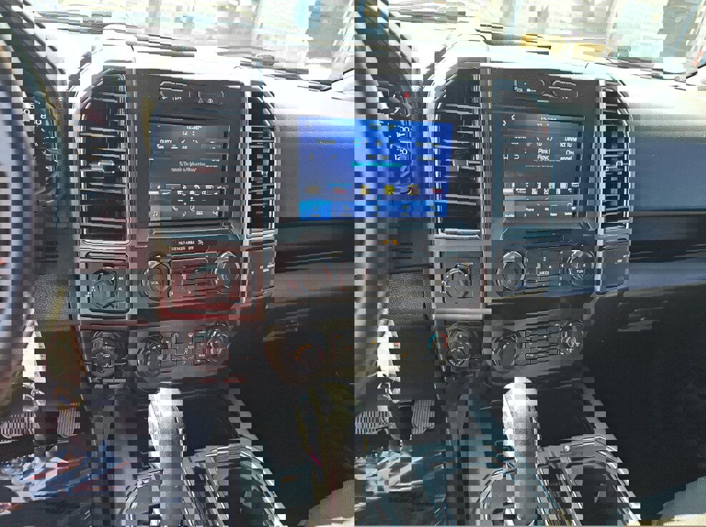 Used 2019 Ford F150 XLT w/ Equipment Group 302A Luxury image 12