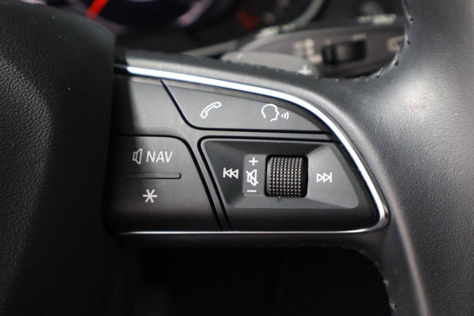 Certified 2020 Audi Q5 2.0T Premium Plus AWD/4WD image 24