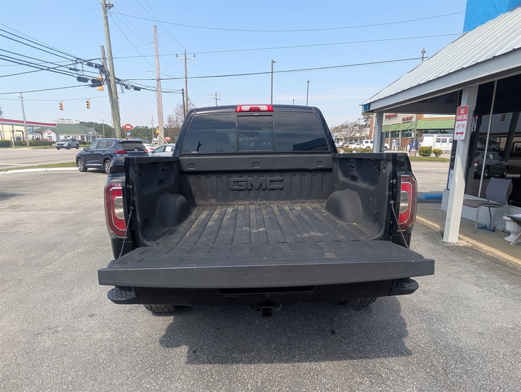 Used 2017 GMC Sierra 1500 SLT w/ All Terrain X Package image 27