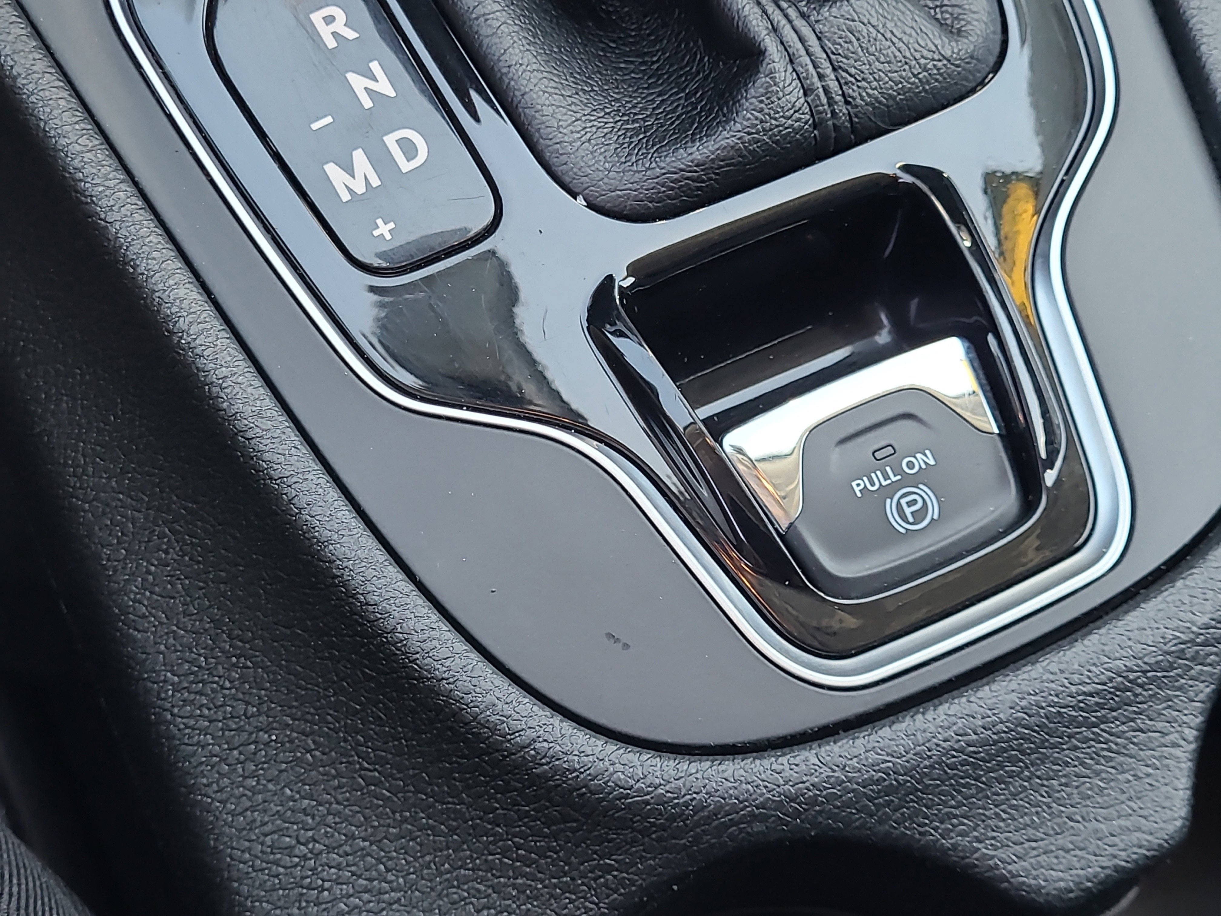 Used 2020 Jeep Cherokee Limited AWD/4WD image 26