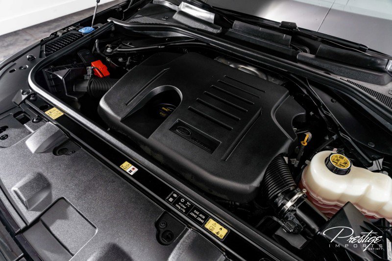 Used 2025 Land Rover Range Rover SE image 7