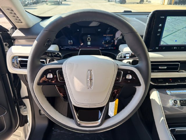 New 2026 Lincoln Aviator AWD w/ Jet Appearance Package image 26
