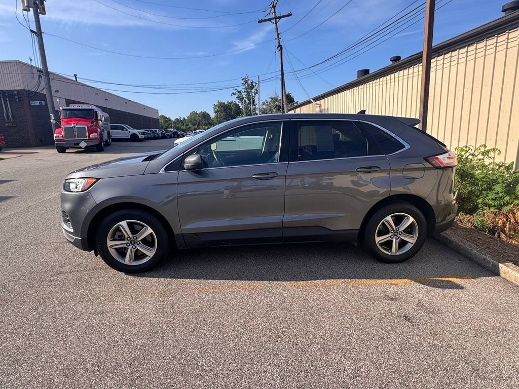 Used 2022 Ford Edge SEL w/ Convenience Package AWD/4WD image 2