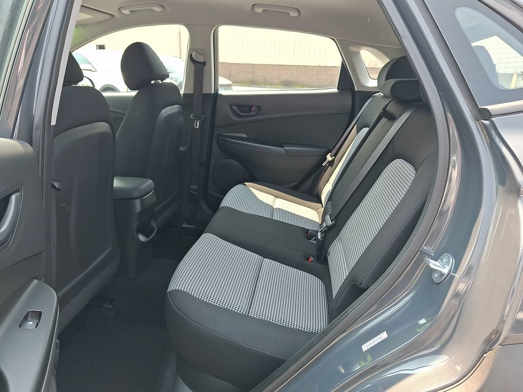 Used 2023 Hyundai Kona SE w/ Cargo Package AWD/4WD image 11