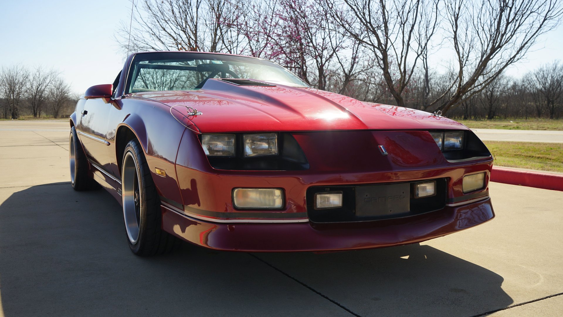 Used 1990 Chevrolet Camaro IROC-Z RWD image 21