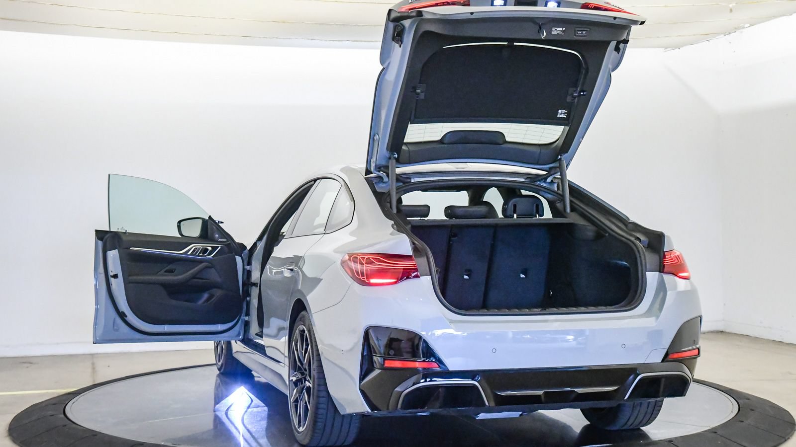 Used 2025 BMW i4 M50 AWD/4WD image 34