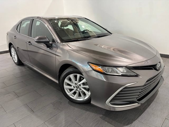 Used 2023 Toyota Camry LE w/ Convenience Package FWD image 7