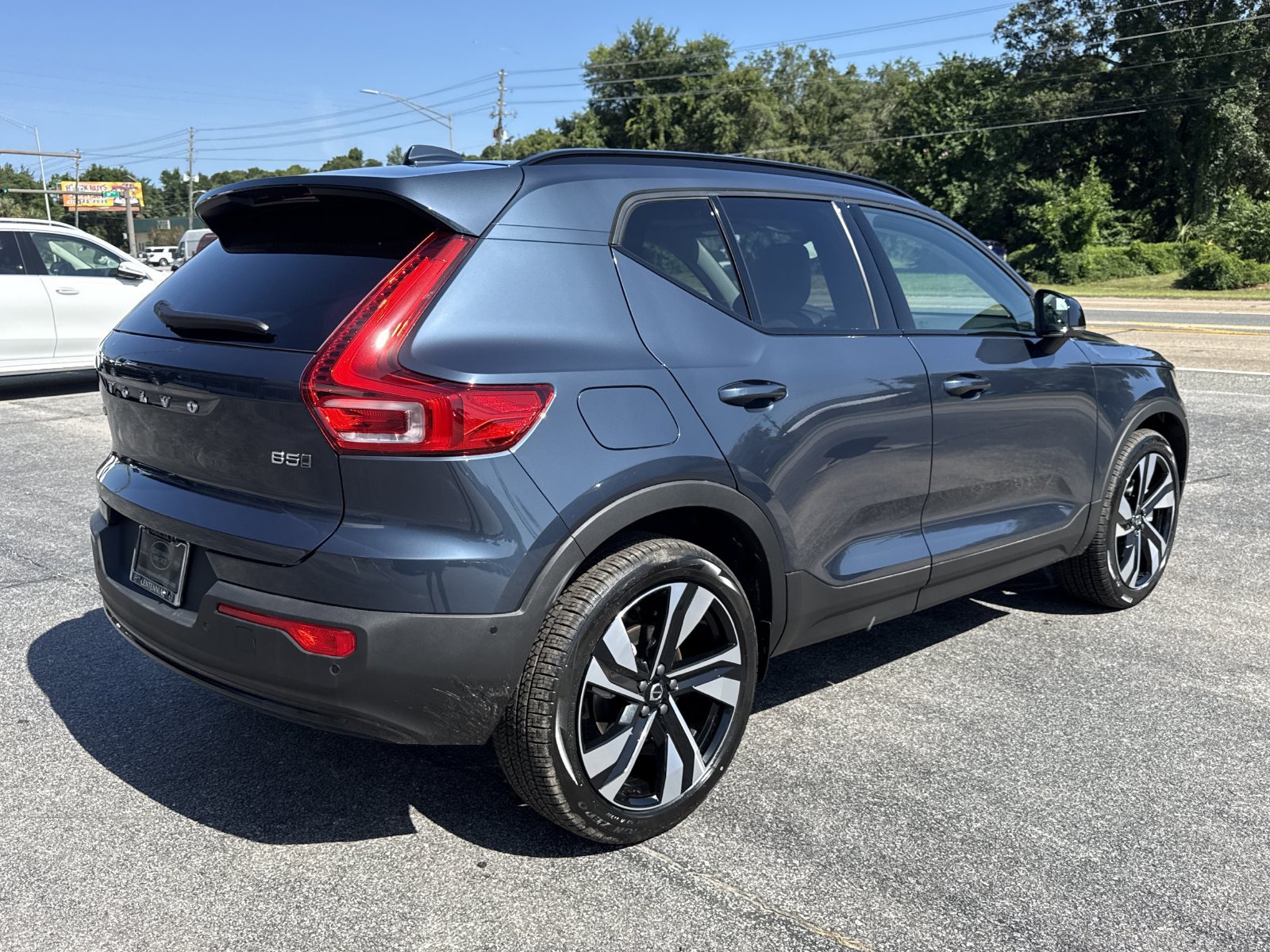 New 2026 Volvo XC40 B5 Ultra w/ Climate Package AWD/4WD image 5