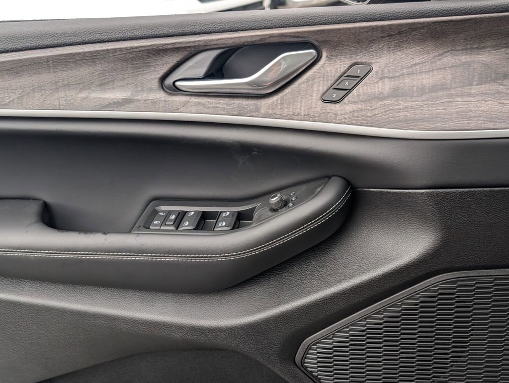 New 2025 Jeep Grand Cherokee Limited w/ Black Appearance Package image 23