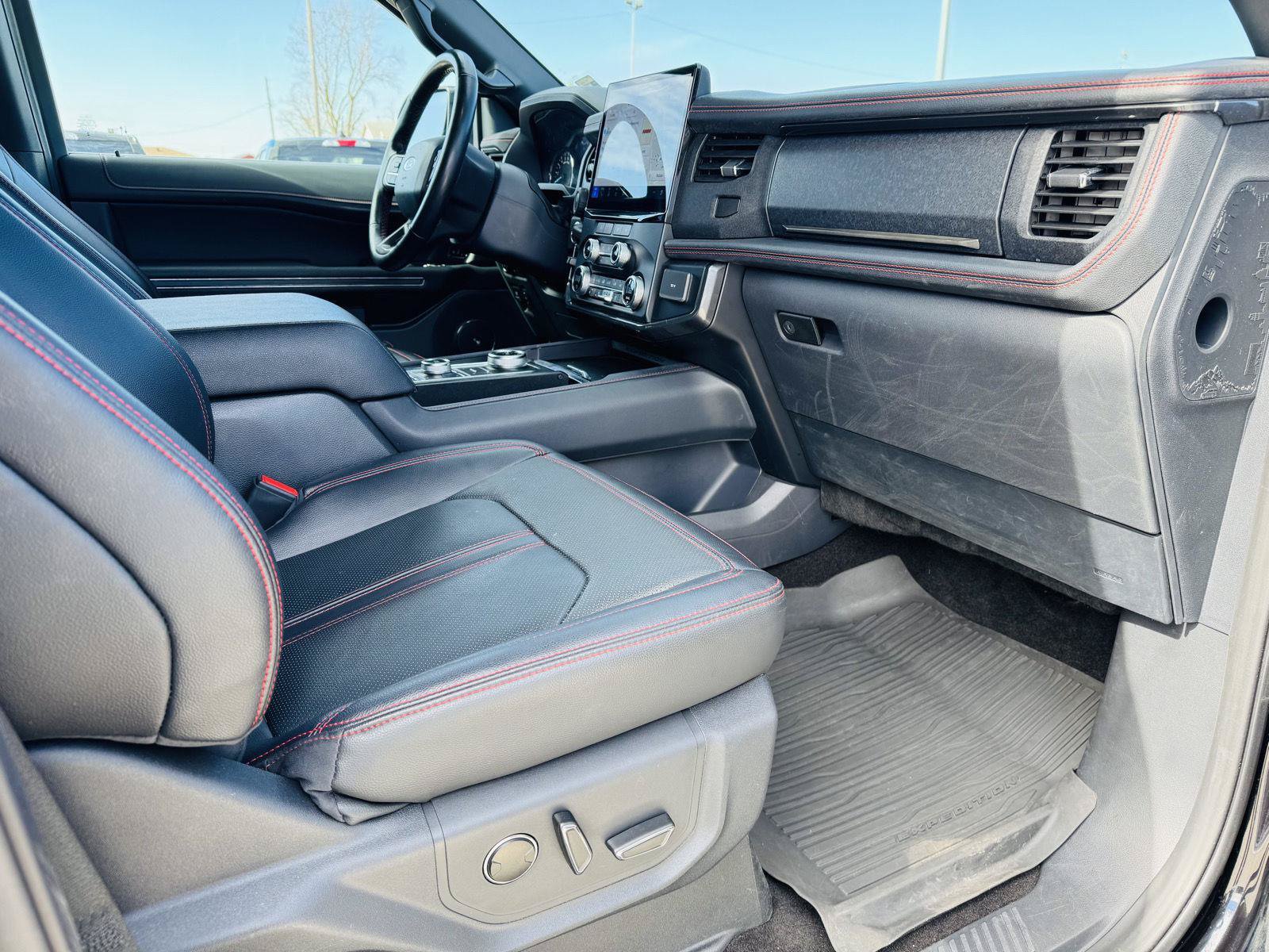 Used 2023 Ford Expedition Limited AWD/4WD image 46
