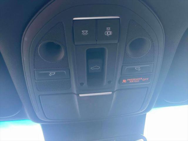 Used 2023 Genesis G70 2.0T w/ Sport Prestige Package image 31