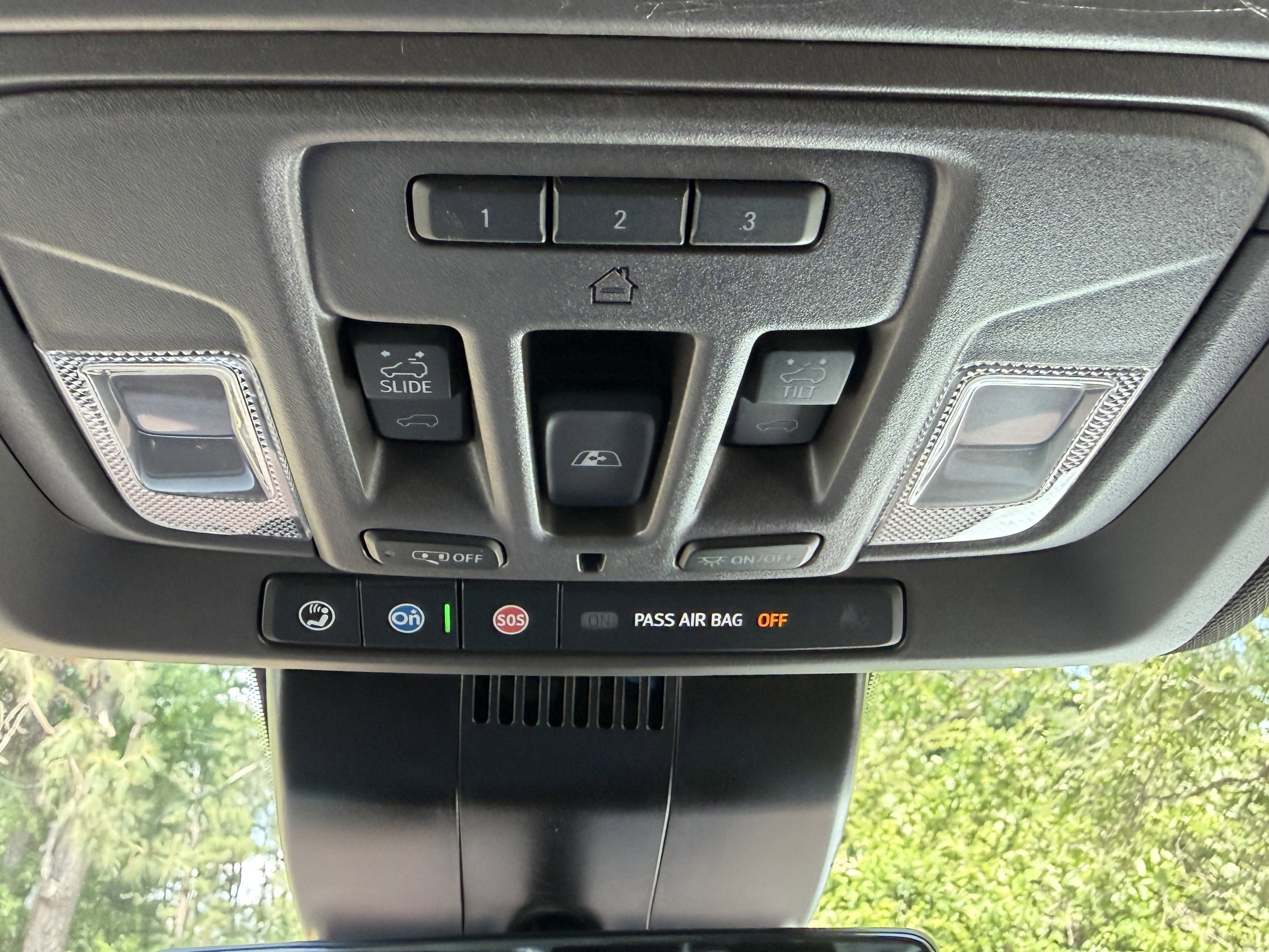 Used 2025 GMC Sierra 3500 Denali w/ Denali Reserve Package AWD/4WD image 42