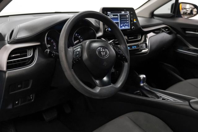 Used 2020 Toyota C-HR LE image 3