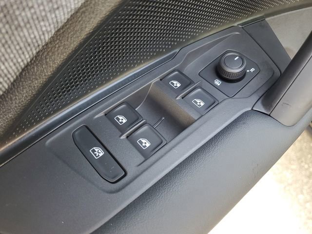 Certified 2025 Volkswagen Tiguan S FWD image 13