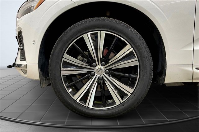 Certified 2023 Volvo XC60 B5 Plus image 10