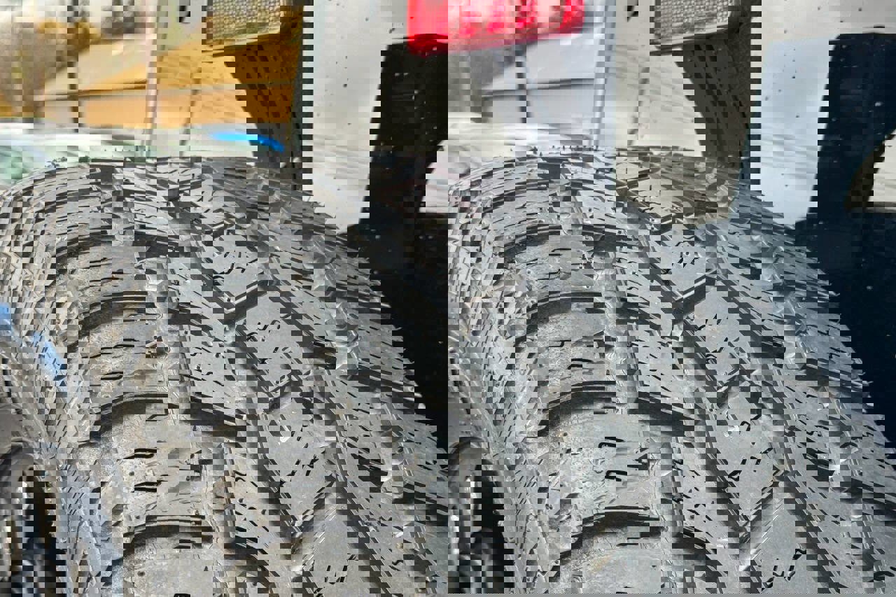 Used 2015 Jeep Wrangler Unlimited Sahara w/ Connectivity Group image 31