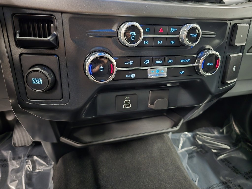 Used 2025 Ford F150 XLT w/ Equipment Group 301A Standard image 25