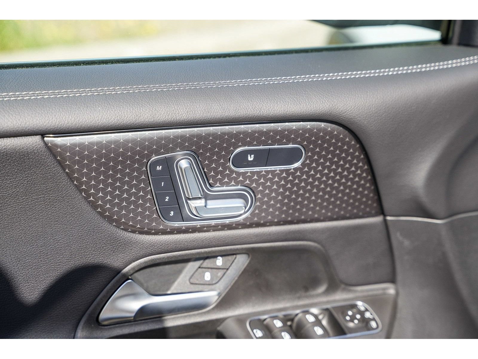 Certified 2026 Mercedes-Benz GLB 250 4MATIC image 20