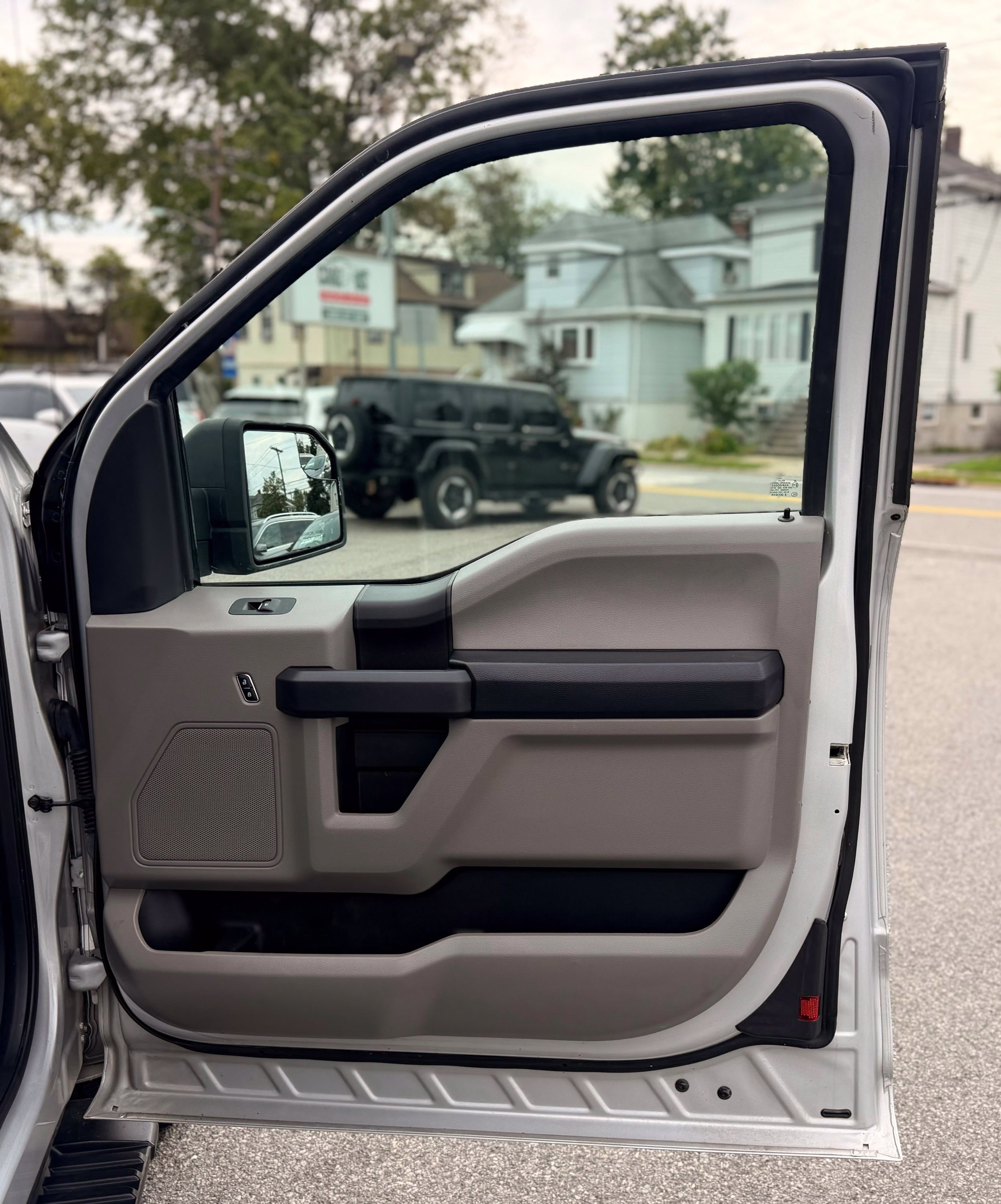 Used 2019 Ford F150 XL w/ Equipment Group 101A Mid AWD/4WD image 20