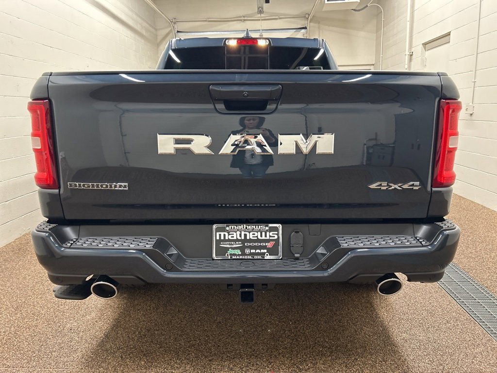 New 2026 RAM 1500 4x4 Crew Cab image 3