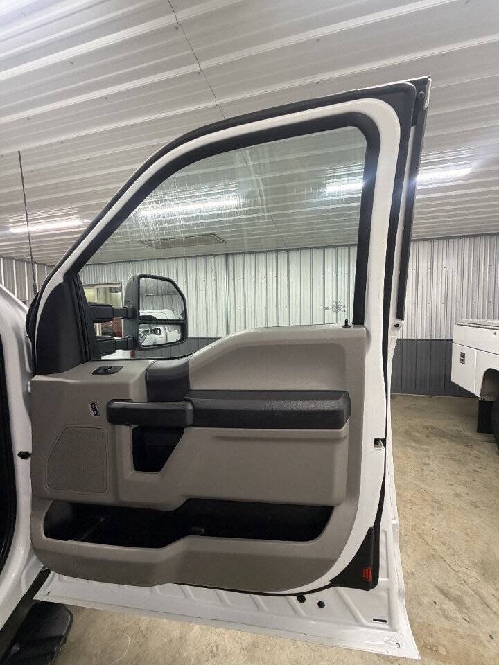 Used 2022 Ford F250 XL w/ Power Equipment Group AWD/4WD image 32